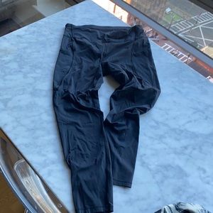 Used black Lulu leggings